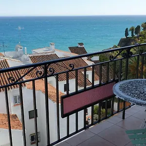 https://apartamento-bahia-653.hotelsinnerja.org